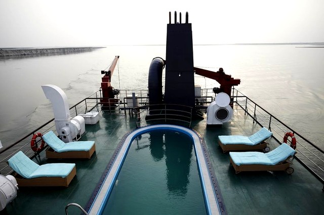 MV Mahabhaabu sun deck